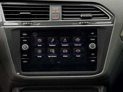 2024 Volkswagen Tiguan 2.0T SE 4MOTION