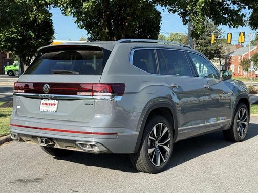 2025 Volkswagen Atlas 2.0T SEL Premium R-Line 4MOTION