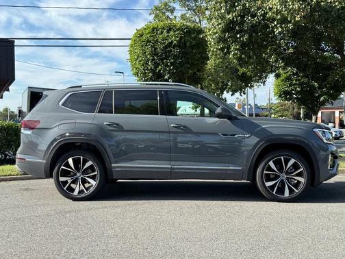 2025 Volkswagen Atlas 2.0T SEL Premium R-Line 4MOTION