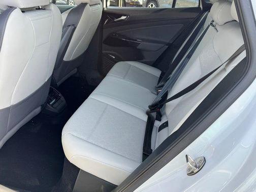 Glacier White 2022 Volkswagen ID.4 Pro S
