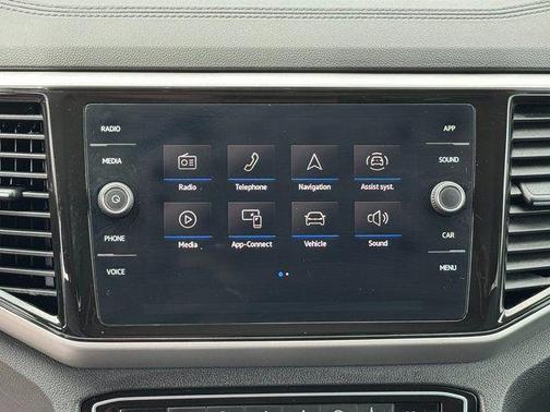 Silver Metallic 2023 Volkswagen Atlas 2.0T SE w/Technology 4MOTION