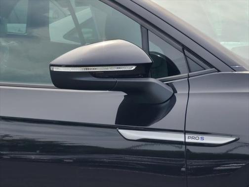 2025 Volkswagen ID.4 Pro
