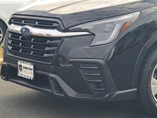 2023 Subaru Ascent Base 8-Passenger