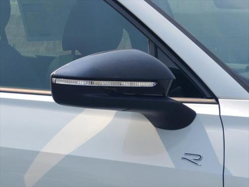 2025 Volkswagen Tiguan 2.0T SE R-Line Black 4MOTION