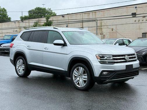 Reflex Silver Metallic 2019 Volkswagen Atlas 3.6L SE w/Technology