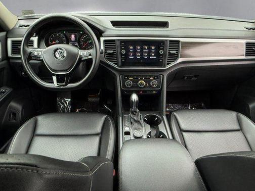 Reflex Silver Metallic 2019 Volkswagen Atlas 3.6L SE w/Technology