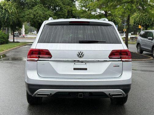 Reflex Silver Metallic 2019 Volkswagen Atlas 3.6L SE w/Technology
