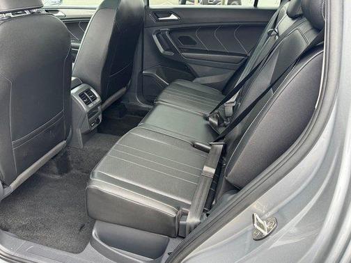 Silver Metallic 2024 Volkswagen Tiguan 2.0T SE 4MOTION
