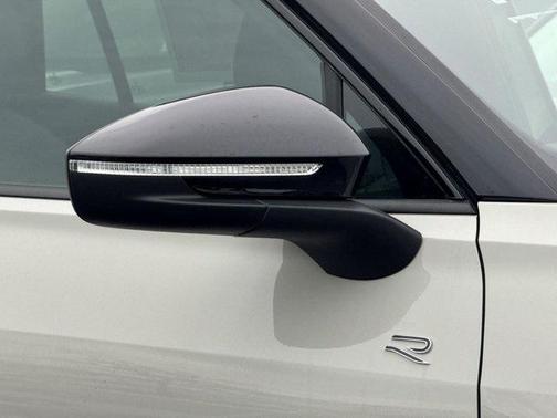 2026 Volkswagen Tiguan 2.0T SE R-Line Black 4MOTION