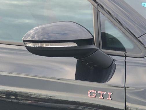 2026 Volkswagen Golf GTI 2.0T SE DSG