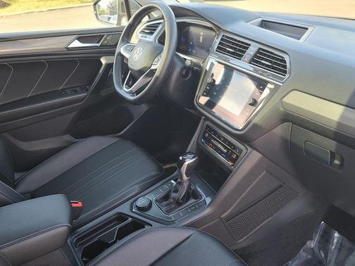 2023 Volkswagen Tiguan 2.0T SE 4MOTION