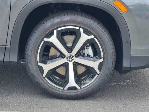 2025 Volkswagen Tiguan 2.0T SE 4MOTION
