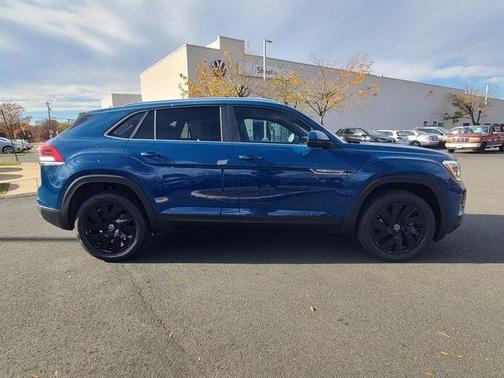 2026 Volkswagen Atlas Cross Sport 2.0T SE w/Technology 4MOTION