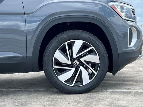 2025 Volkswagen Atlas 2.0T SE w/Technology 4MOTION