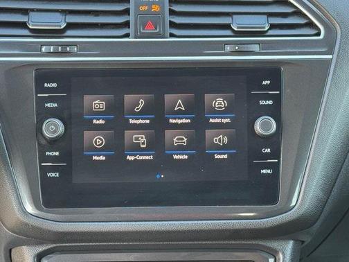 2024 Volkswagen Tiguan 2.0T SE 4MOTION