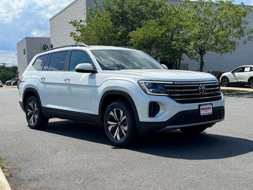 White Pearl 2026 Volkswagen Atlas 2.0T SE