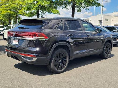 2025 Volkswagen Atlas Cross Sport 2.0T SE w/Technology 4MOTION