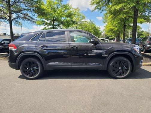 2025 Volkswagen Atlas Cross Sport 2.0T SE w/Technology 4MOTION