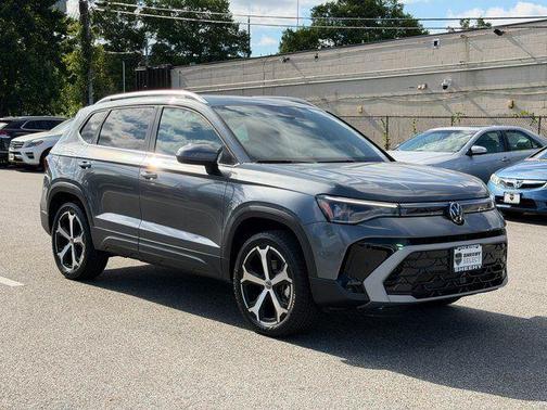 Platinum Gray Metallic 2025 Volkswagen Taos 1.5T SEL