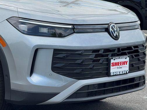 Silver Metallic 2026 Volkswagen Tiguan 2.0T SE 4MOTION