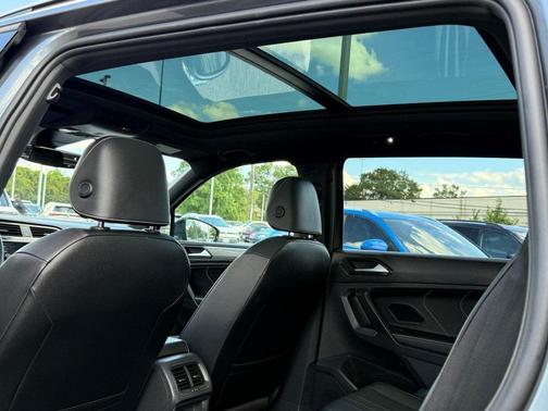 2022 Volkswagen Tiguan 2.0T SE R-Line Black 4MOTION