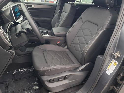 2024 Volkswagen Atlas Cross Sport 2.0T SE w/Technology 4MOTION