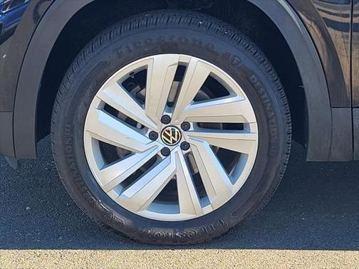 2021 Volkswagen Atlas Cross Sport 2.0T SE w/Technology
