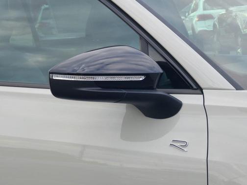 2025 Volkswagen Tiguan 2.0T SE R-Line Black 4MOTION