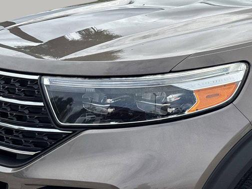 STONE GRAY METALLIC 2021 Ford Explorer XLT