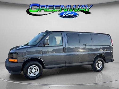 2017 Chevrolet Express 2500 LS