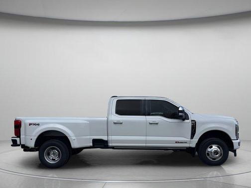 2025 Ford F-350 Platinum