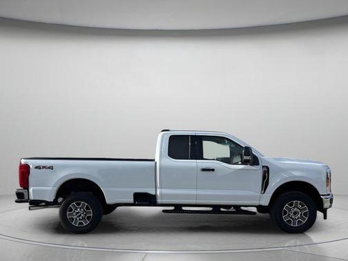 2025 Ford F-350 XLT