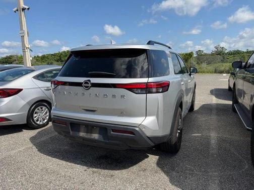Brilliant Silver Metallic 2024 Nissan Pathfinder SV FWD