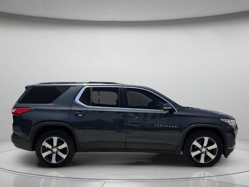 Graphite Metallic 2019 Chevrolet Traverse LT Leather