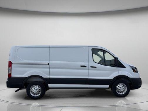 2025 Ford Transit-250 