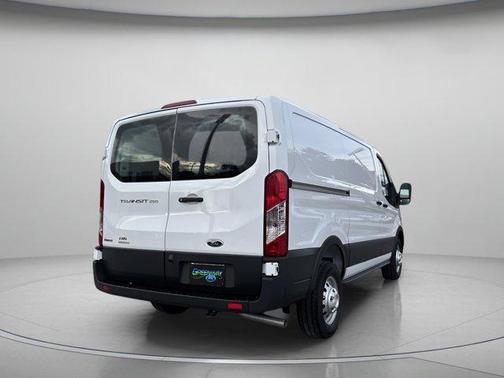 2025 Ford Transit-250 