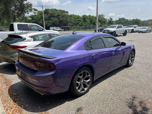 Plum Crazy Pearlcoat 2016 Dodge Charger R/T