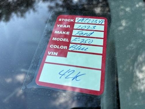 2023 Ford F-250 LARIAT