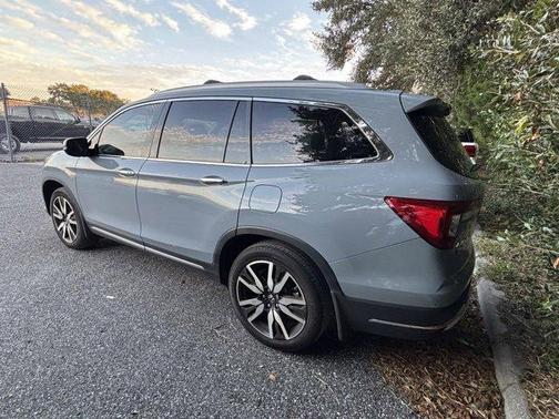 2022 Honda Pilot Touring 7-Passenger