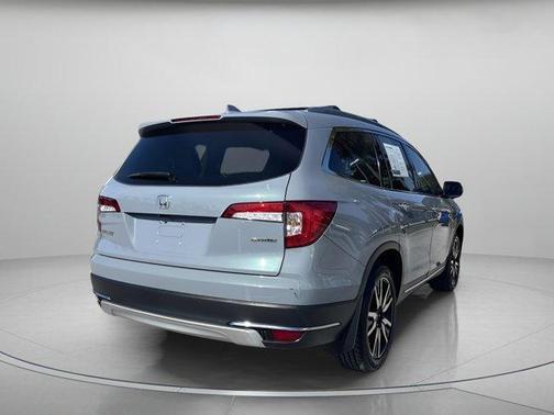 2022 Honda Pilot Touring 7-Passenger