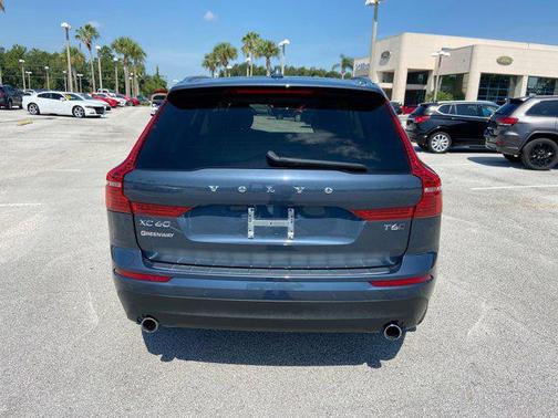 Denim Blue Metallic 2021 Volvo XC60 T6 Momentum