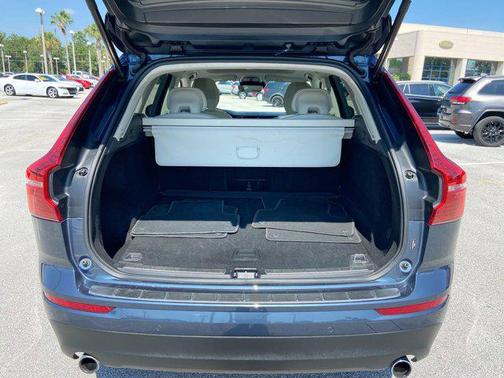 Denim Blue Metallic 2021 Volvo XC60 T6 Momentum