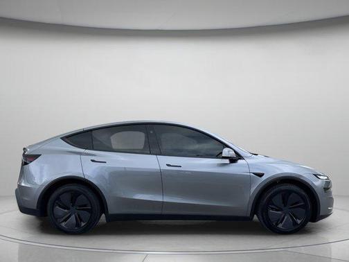 2026 Tesla Model Y Long Range