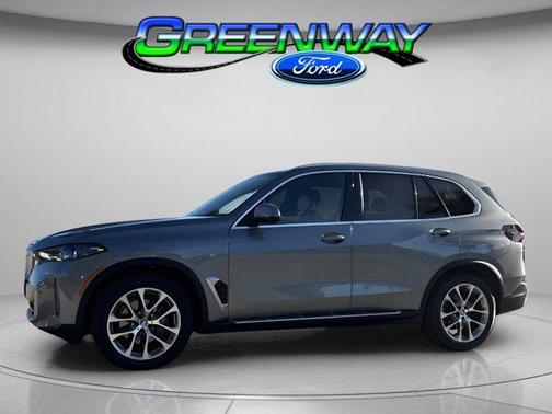 Gray 2026 BMW X5 xDrive40i