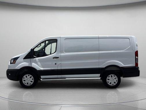 OXFORD WHITE 2025 Ford Transit-250 Base