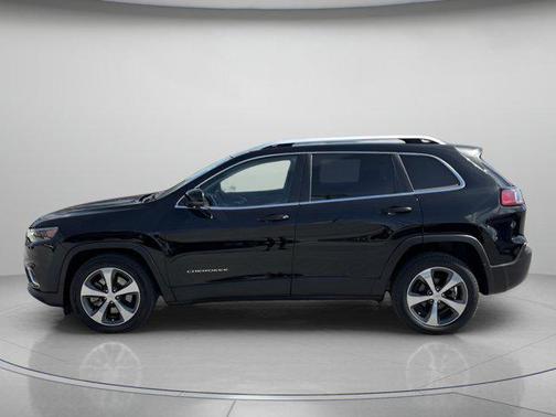 Diamond Black Crystal Pearlcoat 2019 Jeep Cherokee Limited