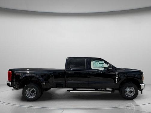 2025 Ford F-350 XLT