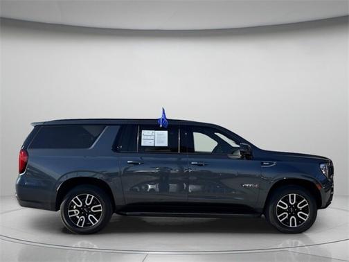 2021 GMC Yukon XL AT4