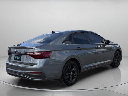 Platinum Gray Metallic 2023 Volkswagen Jetta 1.5T SE