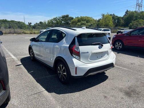 Super White 2018 Toyota Prius c Two